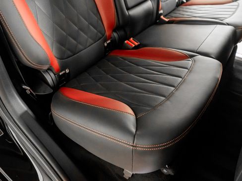 Used 2025 Mercedes-Benz G 550 G 550 image 35