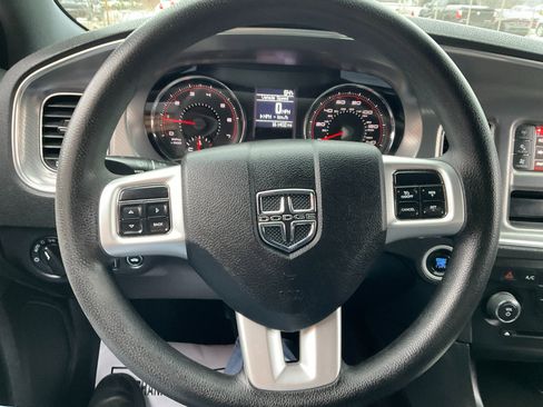 Used 2011 Dodge Charger SE image 34