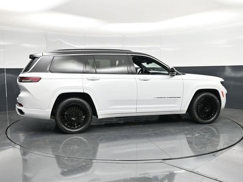 Certified 2021 Jeep Grand Cherokee L Overland w/ Luxury Tech Group IV AWD/4WD image 14