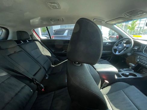 Used 2020 Kia Sportage LX image 8