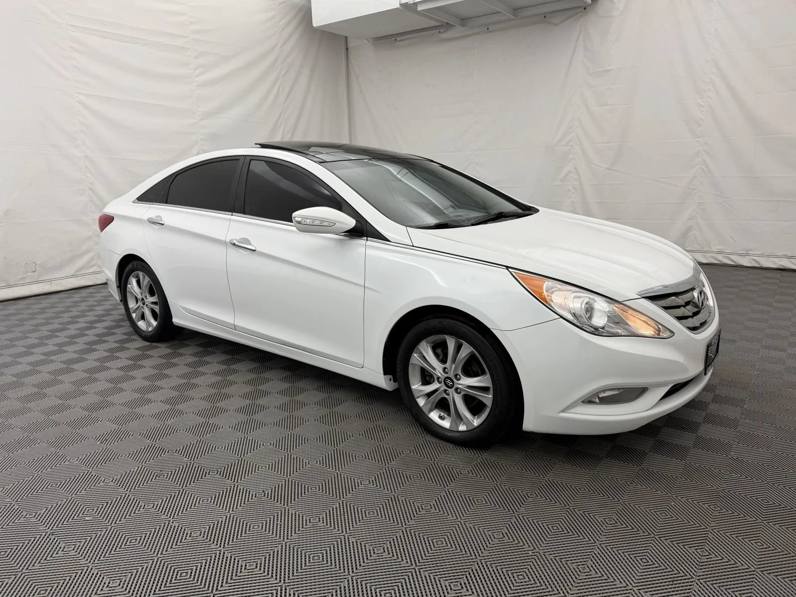Used 2013 Hyundai Sonata Limited w/ Premium Pkg FWD image 4
