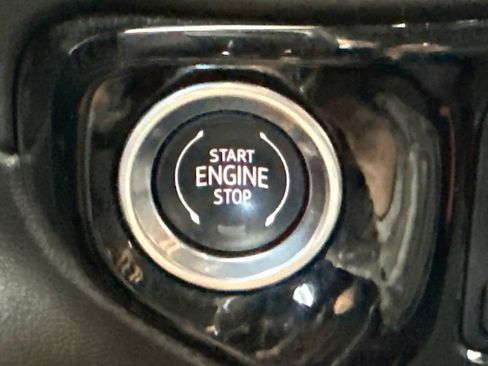 Used 2025 Chevrolet Silverado 2500 LT AWD/4WD image 26