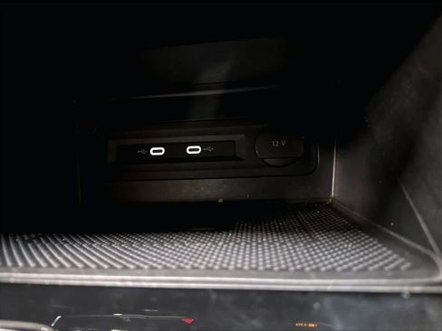 Used 2023 Volkswagen Atlas Cross Sport SEL R-Line AWD/4WD image 19