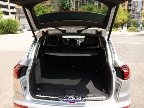 Used 2017 Porsche Cayenne S Platinum w/ Premium Package Plus (Pjy) image 57