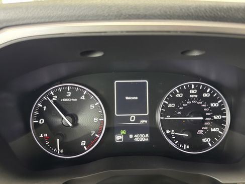 Certified 2025 Subaru Ascent Touring AWD/4WD image 12