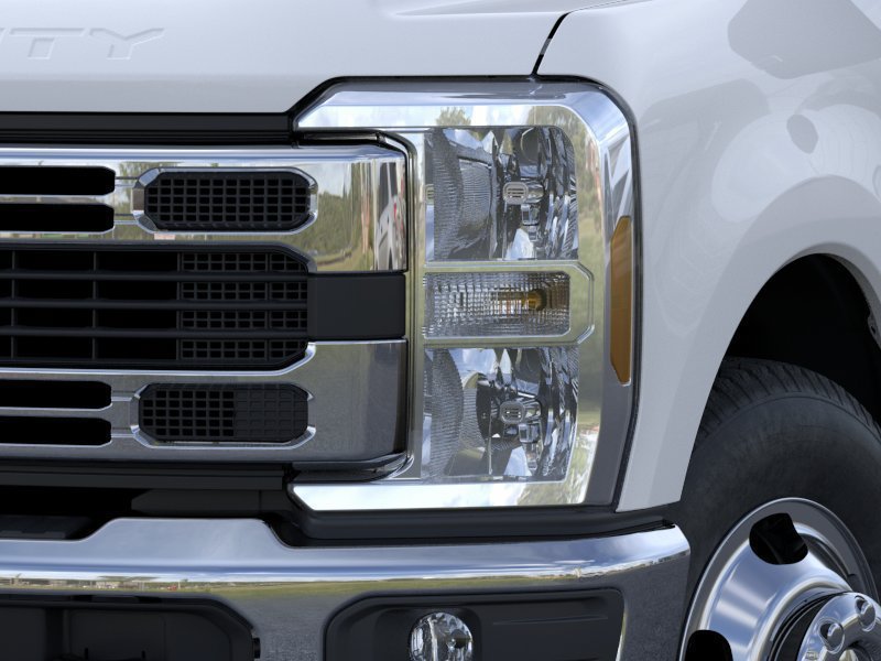New 2025 Ford F350 XL w/ XL Chrome Package RWD image 18