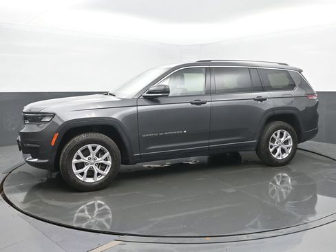 Used 2022 Jeep Grand Cherokee L Limited AWD/4WD image 2
