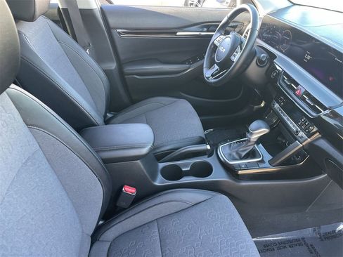 Certified 2024 Kia Seltos S image 11