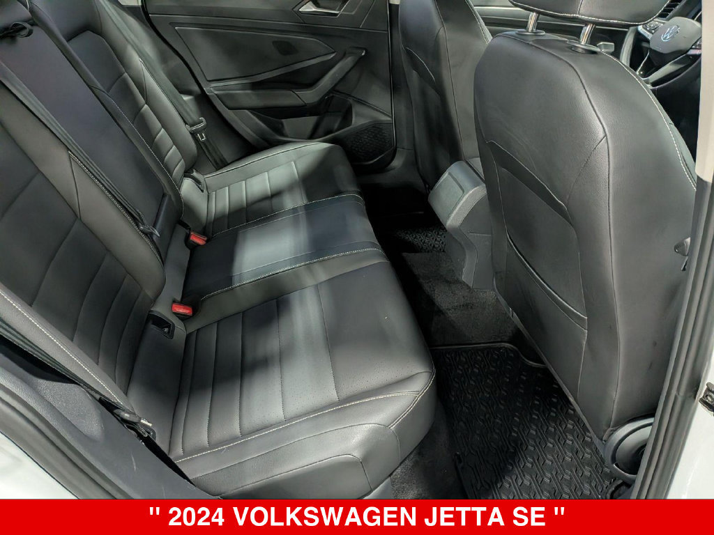 Used 2024 Volkswagen Jetta SE FWD image 32