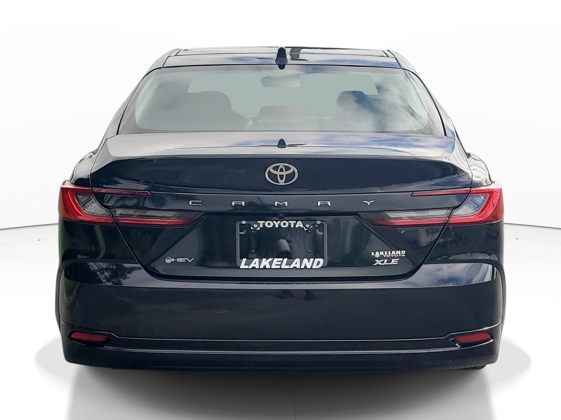 Certified 2025 Toyota Camry XLE FWD image 6