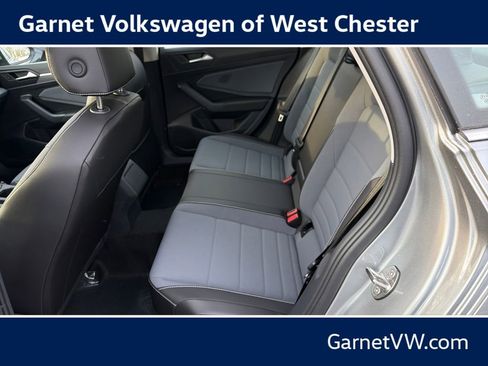 New 2026 Volkswagen Jetta SE FWD image 19