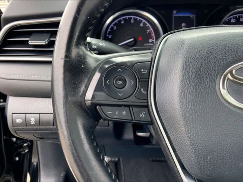 Used 2019 Toyota Camry SE FWD image 23