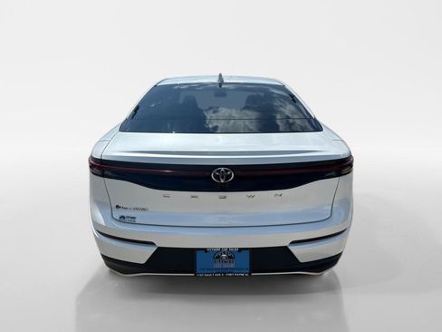 Used 2024 Toyota Crown AWD/4WD image 4