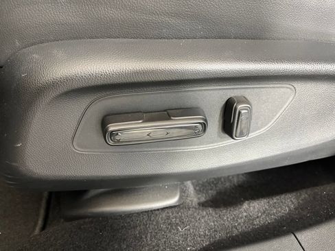 Certified 2025 Honda HR-V EX-L image 23
