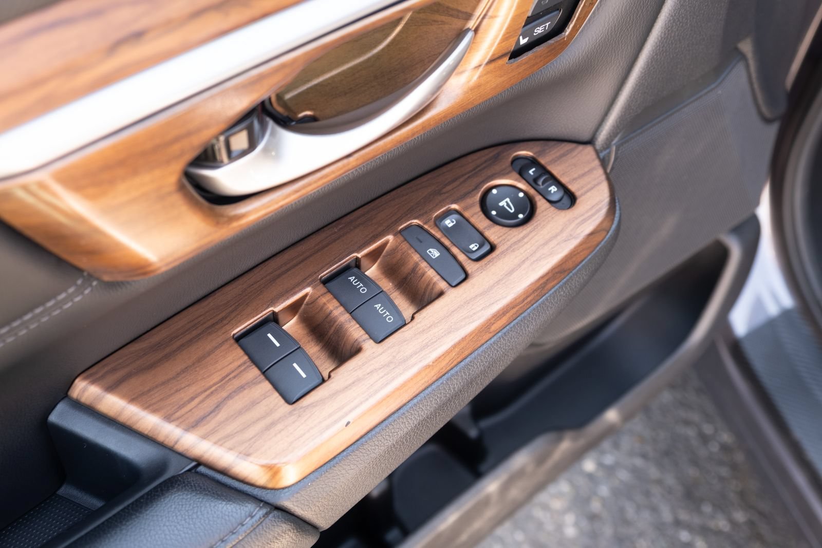 Used 2021 Honda CR-V EX-L image 14