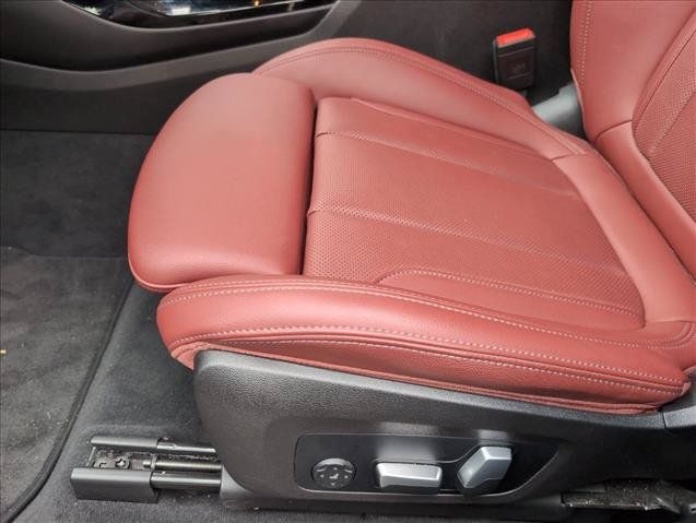 Used 2023 BMW X3 xDrive30i w/ M Sport Package AWD/4WD image 11