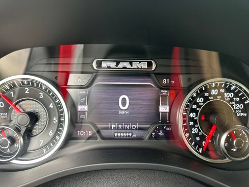 Used 2020 RAM 1500 Big Horn AWD/4WD image 6