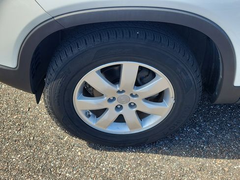 Used 2012 Kia Sorento LX image 33