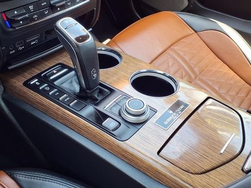 Used 2019 Maserati Ghibli S GranLusso RWD image 19