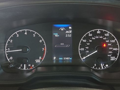 Used 2024 Toyota Corolla LE FWD image 11