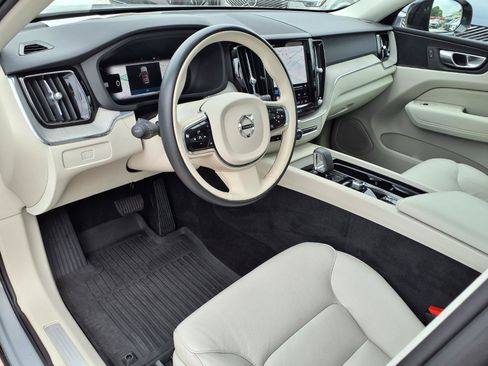 Certified 2024 Volvo XC60 B5 Plus w/ Protection Package Premier AWD/4WD image 19