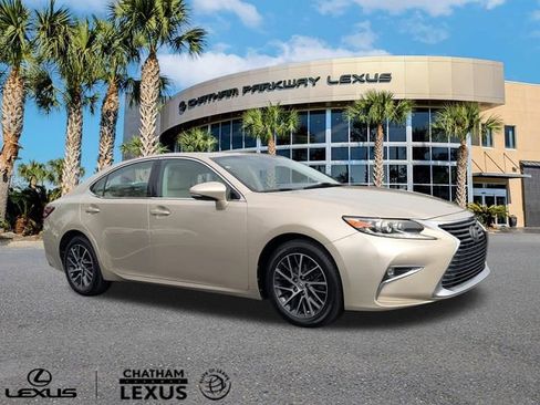 Used 2016 Lexus ES 350 w/ Luxury Package w/Wood Trim FWD image 1