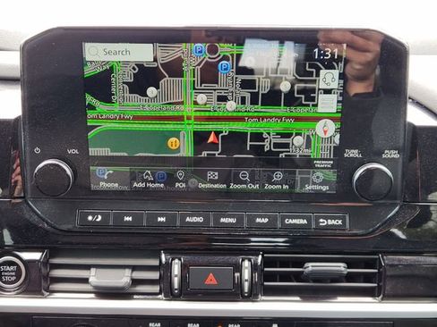 Used 2024 Nissan Pathfinder SL FWD image 14