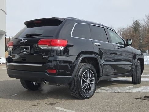 Used 2017 Jeep Grand Cherokee Limited w/ Luxury Group II image 25