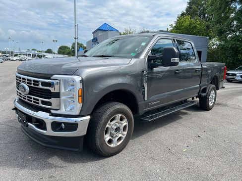 Used 2025 Ford F250 XLT AWD/4WD image 1