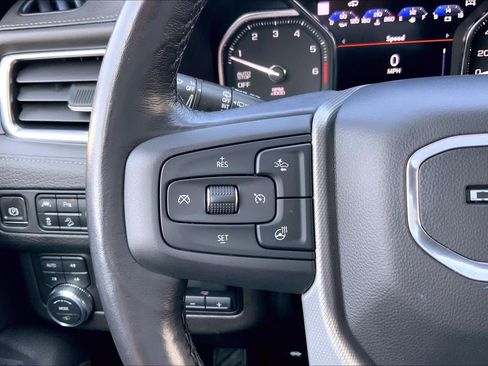 Used 2021 GMC Yukon Denali w/ Denali Ultimate Package AWD/4WD image 22