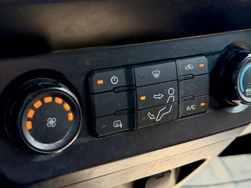 Used 2020 Ford F250 XL w/ Power Equipment Group AWD/4WD image 21