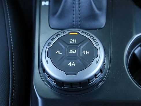 New 2025 Ford Bronco Badlands image 30