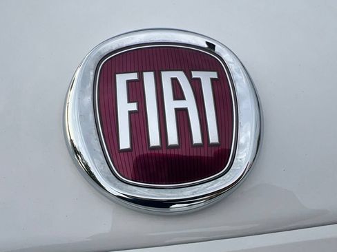 Used 2018 FIAT 124 Spider Classica w/ Technology Group RWD image 16