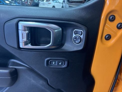 Used 2021 Jeep Wrangler Unlimited Rubicon image 13