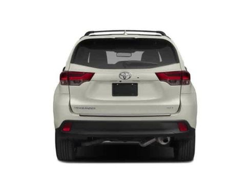 Used 2019 Toyota Highlander XLE image 8