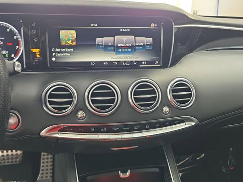 Used 2015 Mercedes-Benz S 550 4MATIC Coupe image 20