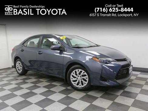 Used 2017 Toyota Corolla LE w/ Carpet Mat Package (TMS) FWD image 1