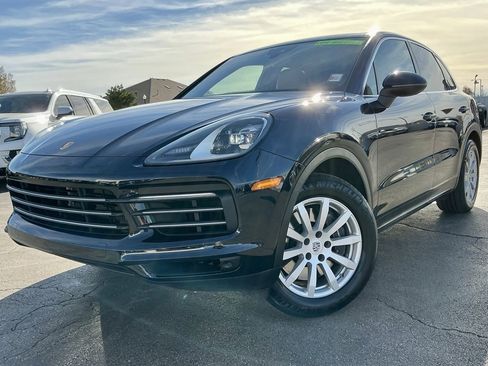 Used 2022 Porsche Cayenne Platinum Edition image 3