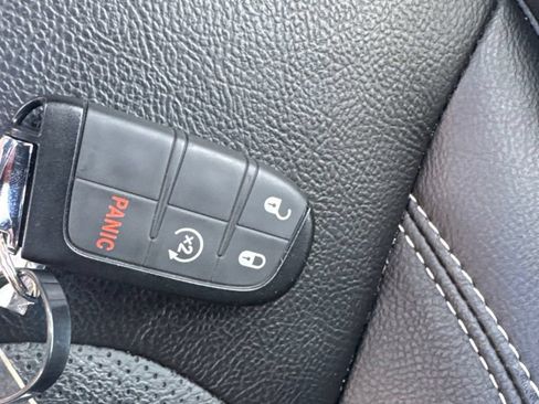 Used 2022 Jeep Compass High Altitude AWD/4WD image 30