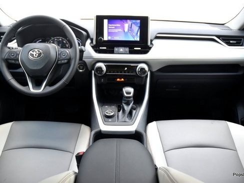 Used 2024 Toyota RAV4 XLE Premium image 14