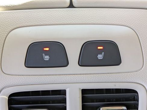 Used 2023 Buick Envision Avenir image 16