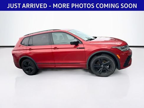 Used 2024 Volkswagen Tiguan SE R-Line AWD/4WD image 9
