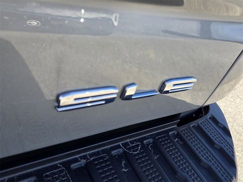 New 2026 GMC Sierra 1500 SLE w/ X31 Off-Road Package image 9