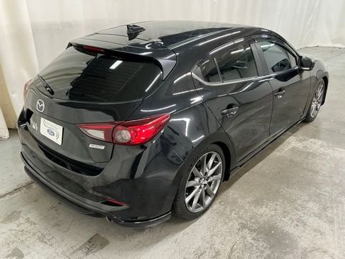 Used 2018 MAZDA MAZDA3 Touring image 3