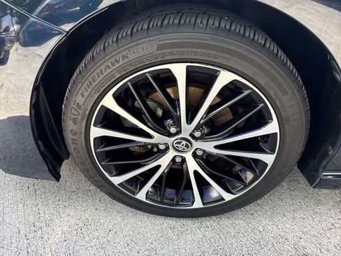 Used 2020 Toyota Camry SE w/ Convenience Package image 10