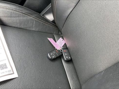 Used 2022 Jeep Compass Limited image 10