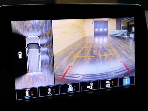 Used 2021 GMC Yukon SLT w/ SLT Premium Package image 51