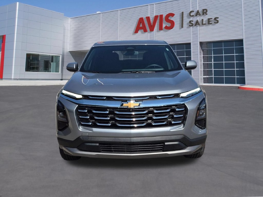 Used 2026 Chevrolet Equinox LT AWD/4WD image 2