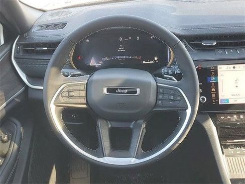 New 2026 Jeep Grand Cherokee Altitude AWD/4WD image 14
