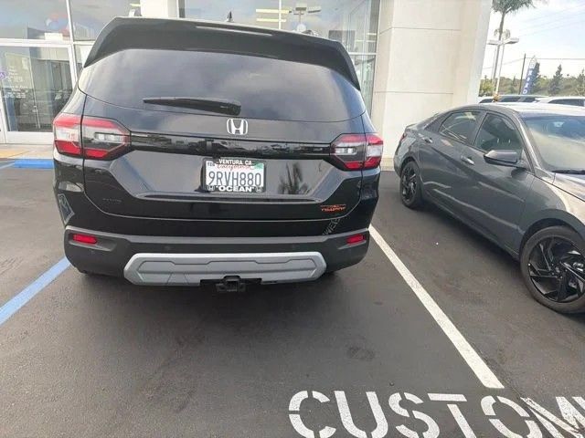 Certified 2025 Honda Pilot TrailSport image 22